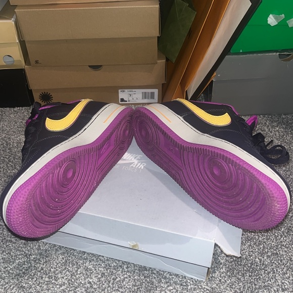 Nike Air Force 1s size 5 in big kids - Picture 8 of 8